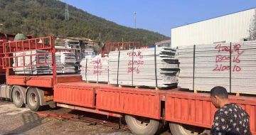 茂名 芝麻灰花岗岩光面毛板出货日常