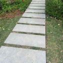 茂名 芝麻黑小区踏步、汀步石铺装效果
