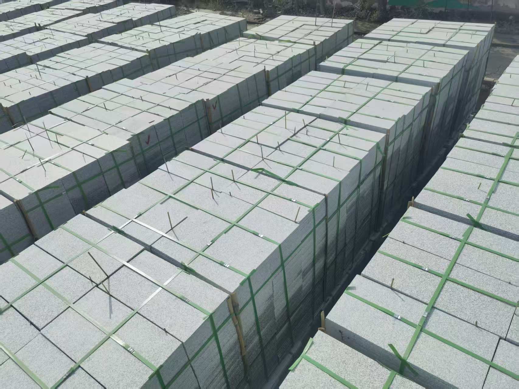 茂名 芝麻白1.8公分火烧300*600地铺，清仓大甩卖