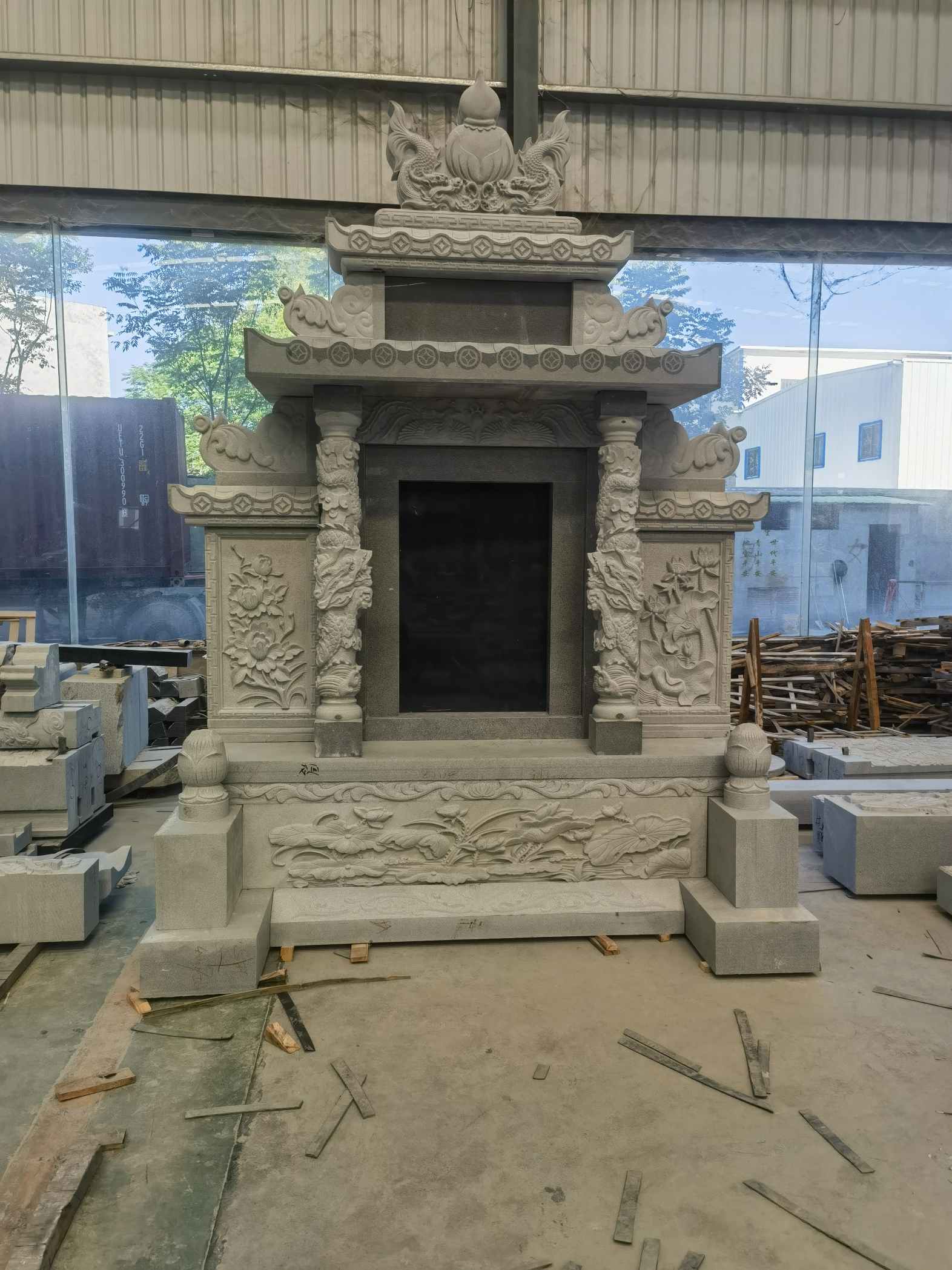 茂名 芝麻灰高档墓碑、土墓，一套也支持定做