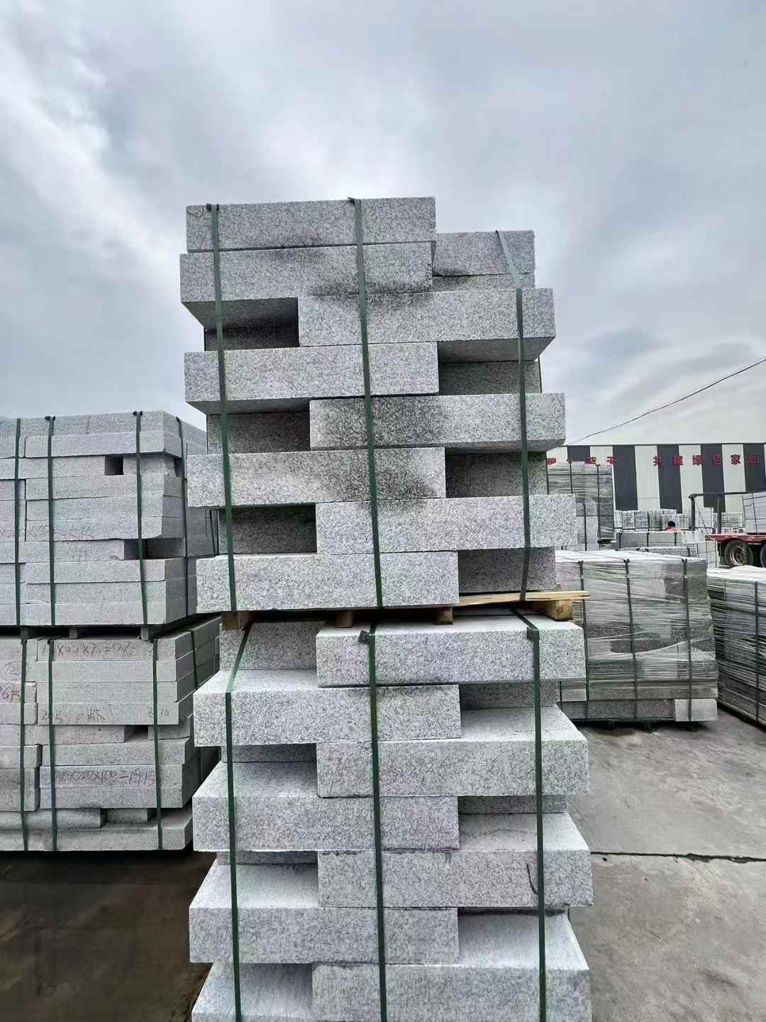 茂名 芙蓉白路沿石