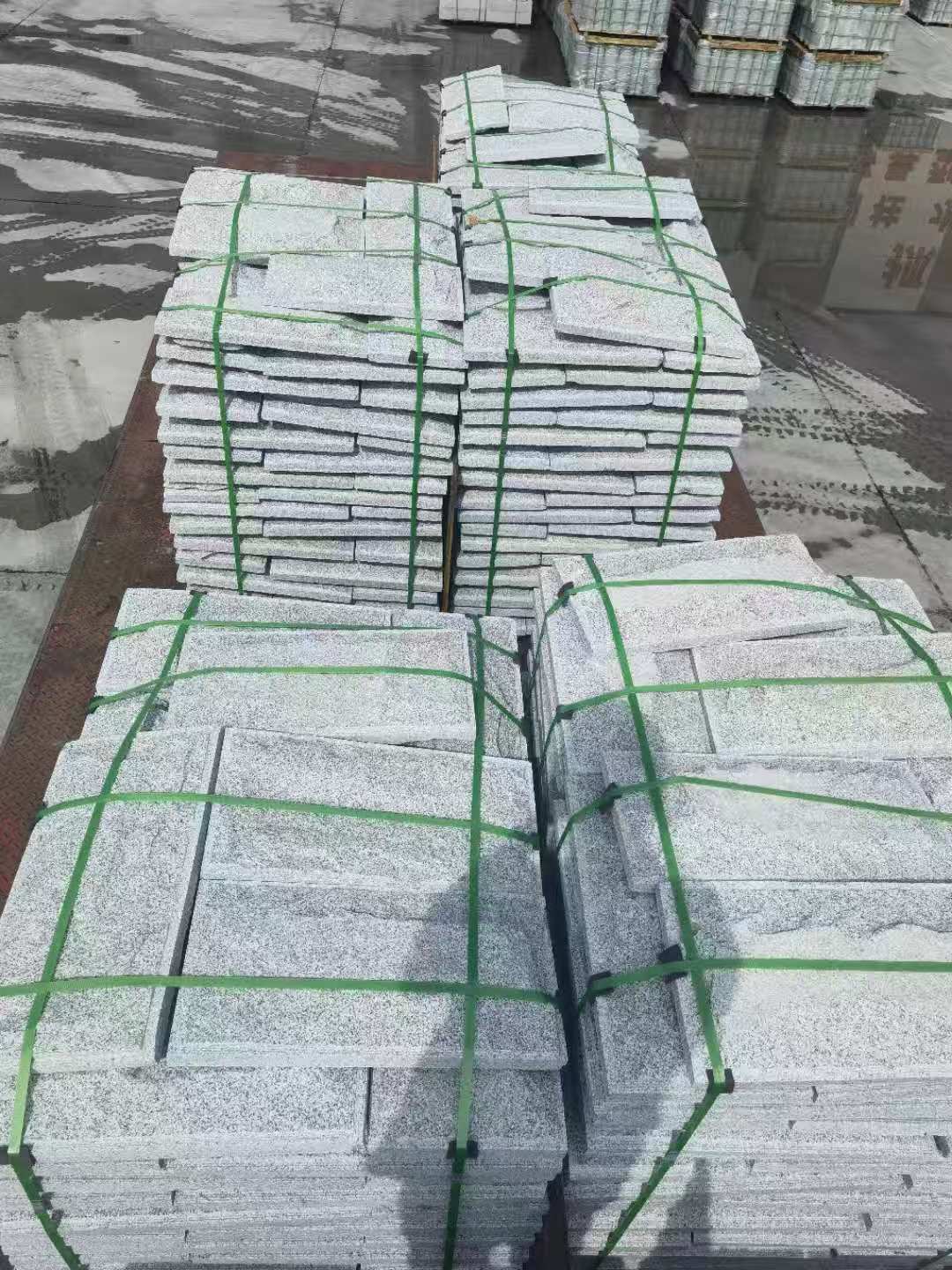 茂名 芝麻白蘑菇石装车出货