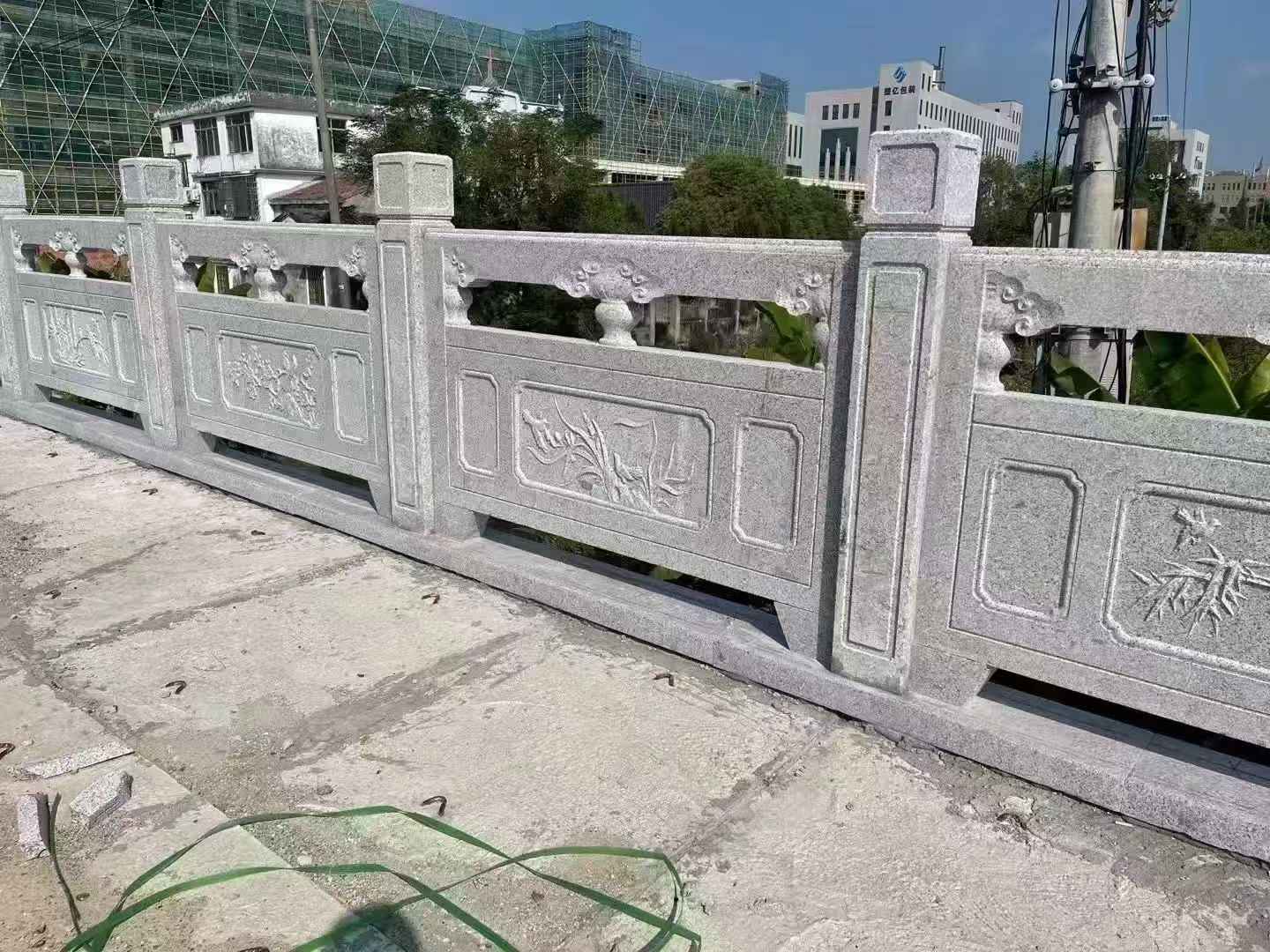 茂名 芝麻白栏杆