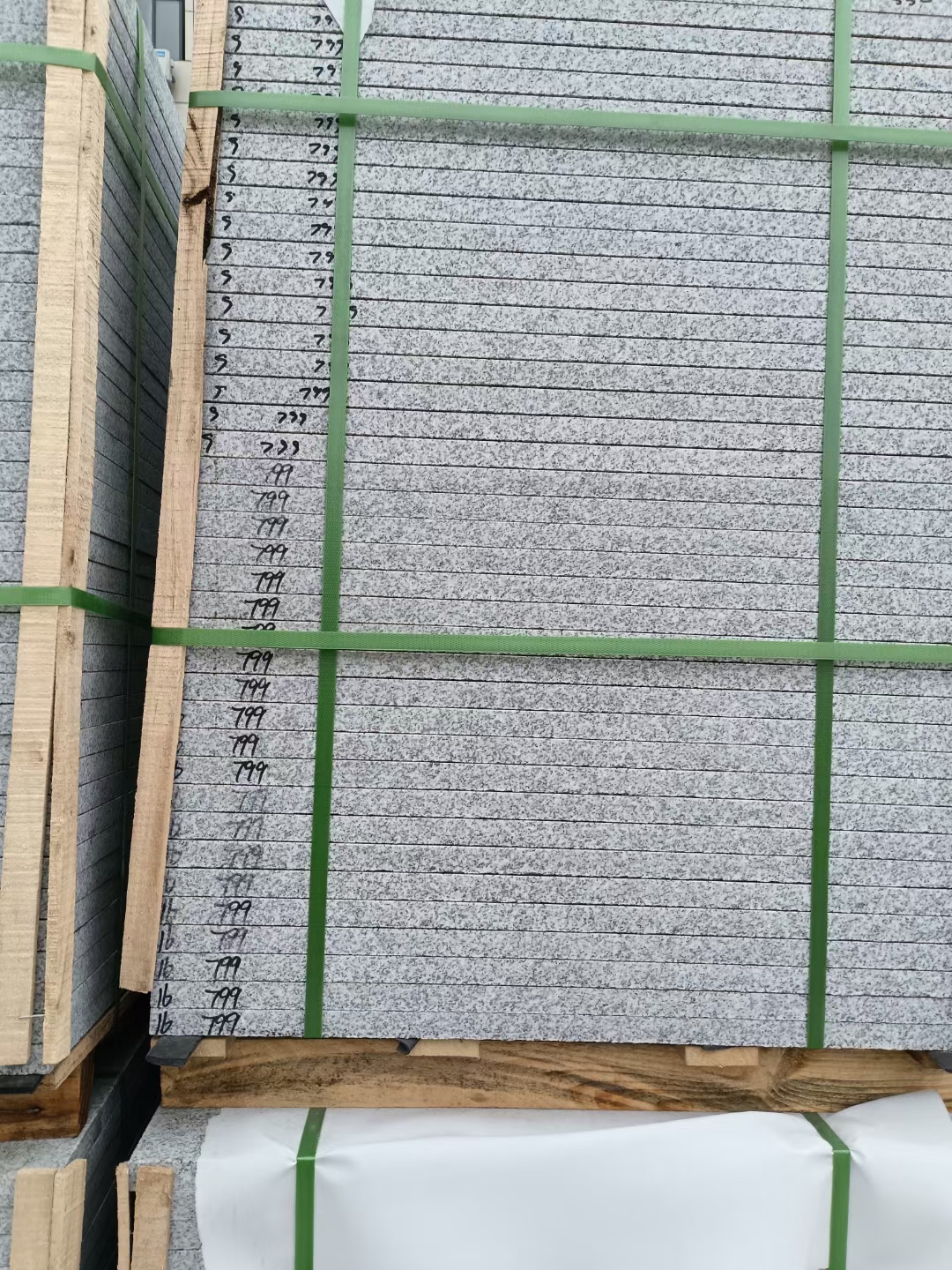 茂名 芝麻白石材地铺做法